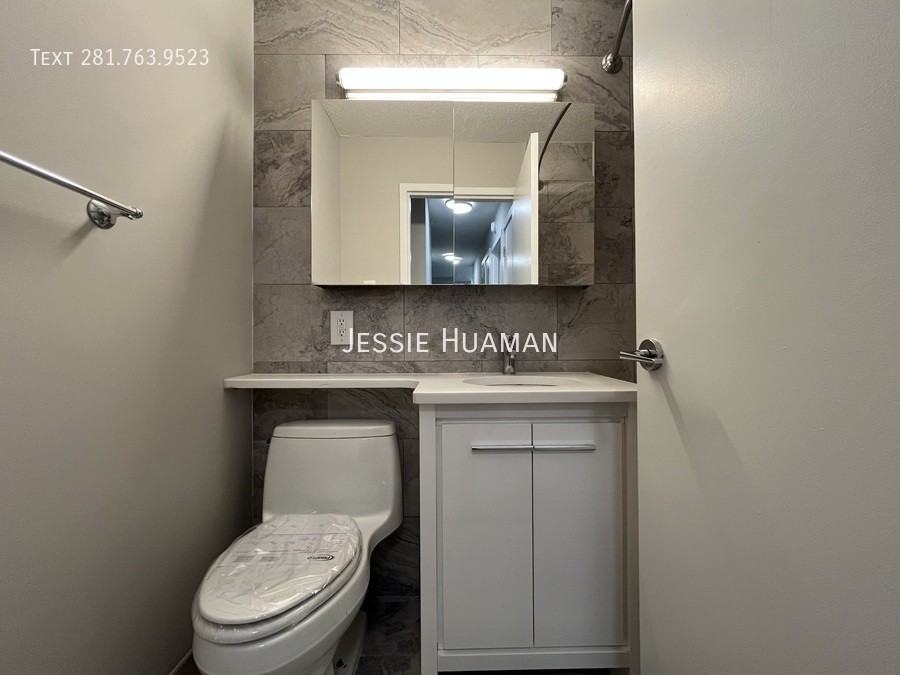 520 2nd Ave #C - Photo 6 of 9