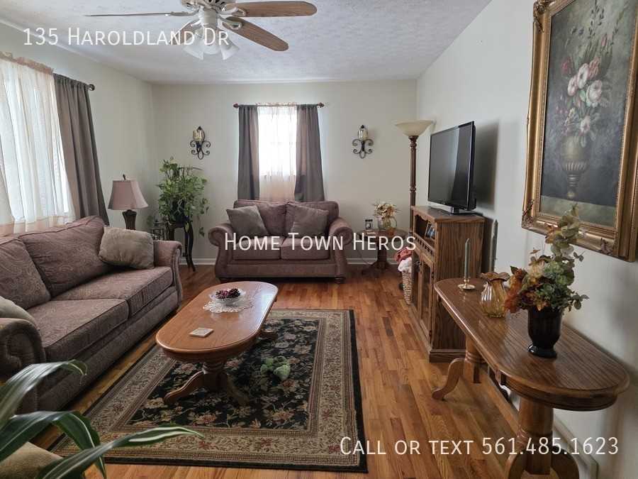 135 Haroldland Dr - Photo 3 of 17