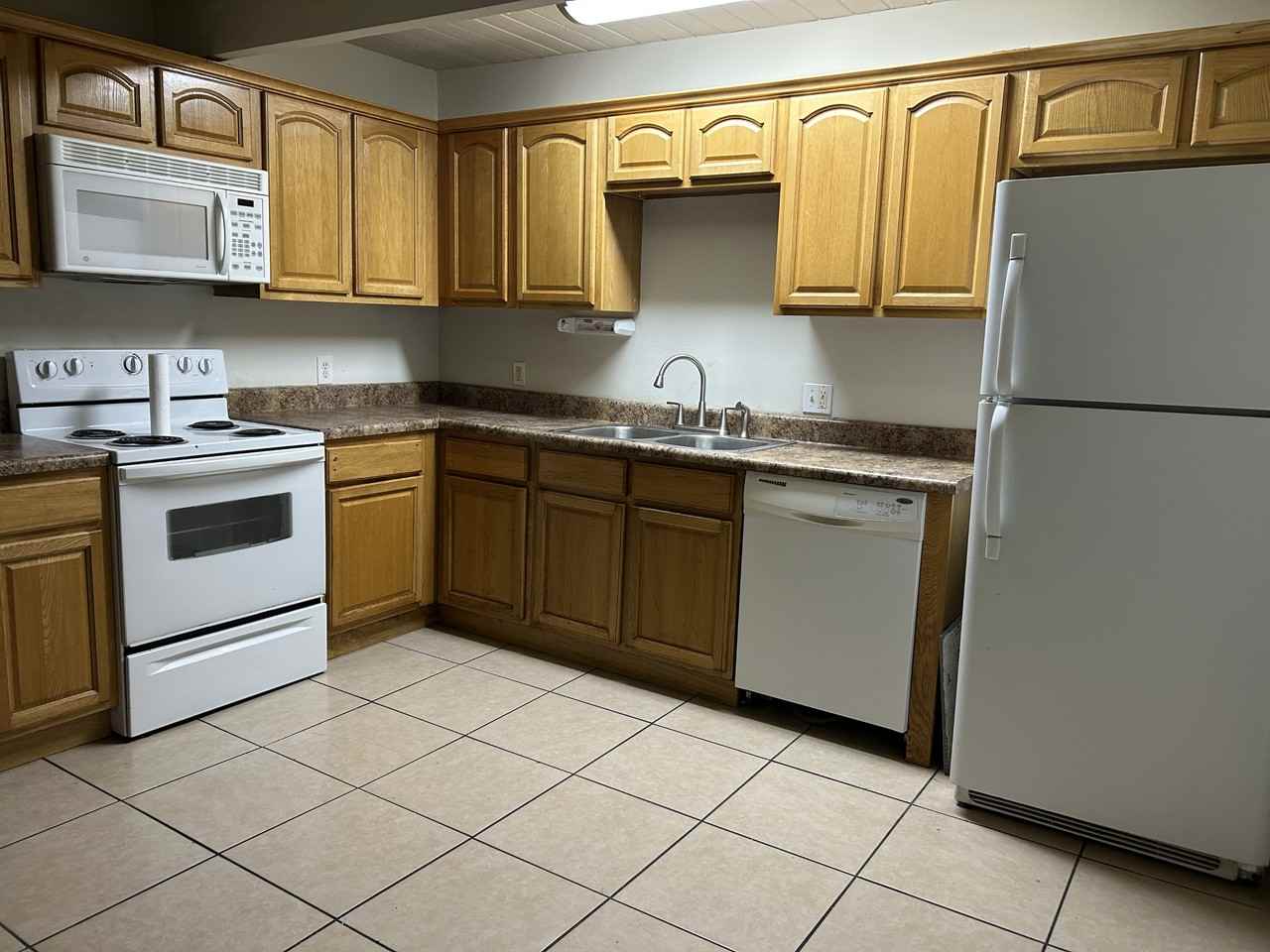 812 Nursery Ave #812 - Photo 4 of 12