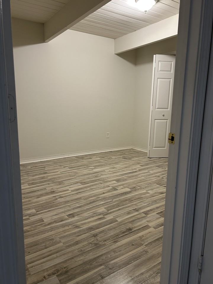 812 Nursery Ave #812 - Photo 7 of 12