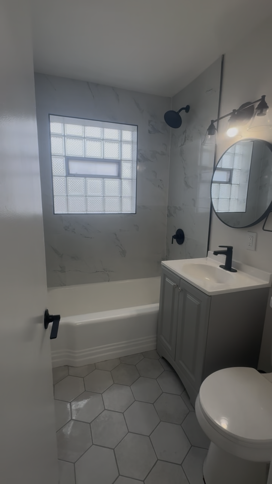 749 118th St #3 - Photo 4 of 7