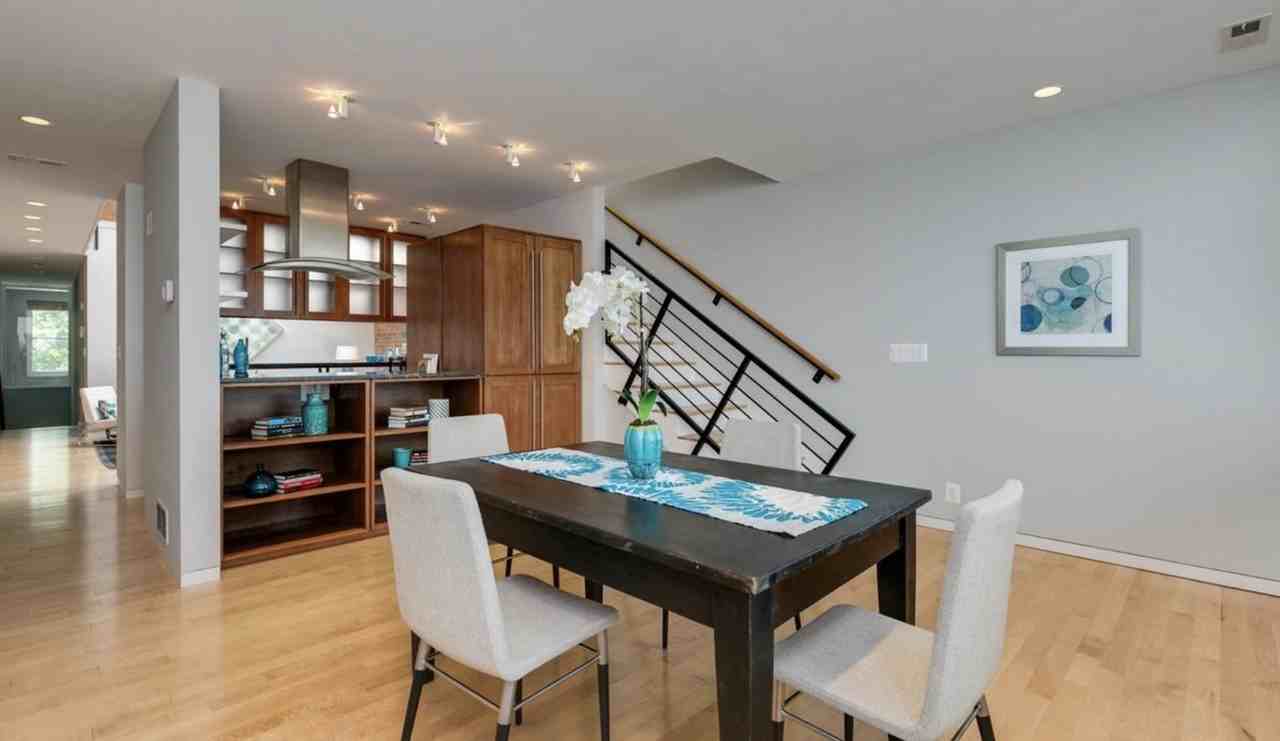 1207 Lamont St Nw #2 - Photo 3 of 10