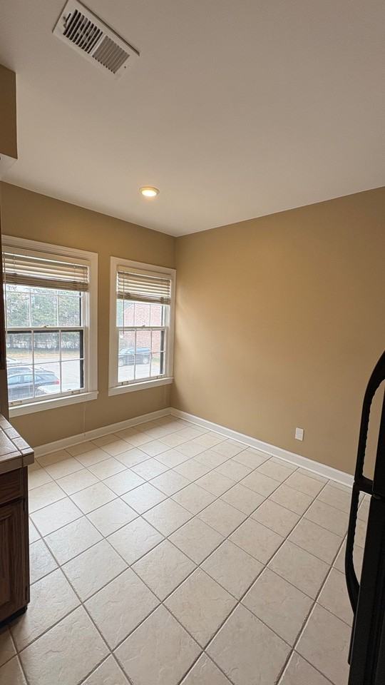 2032 Graybar Ln - Photo 6 of 17