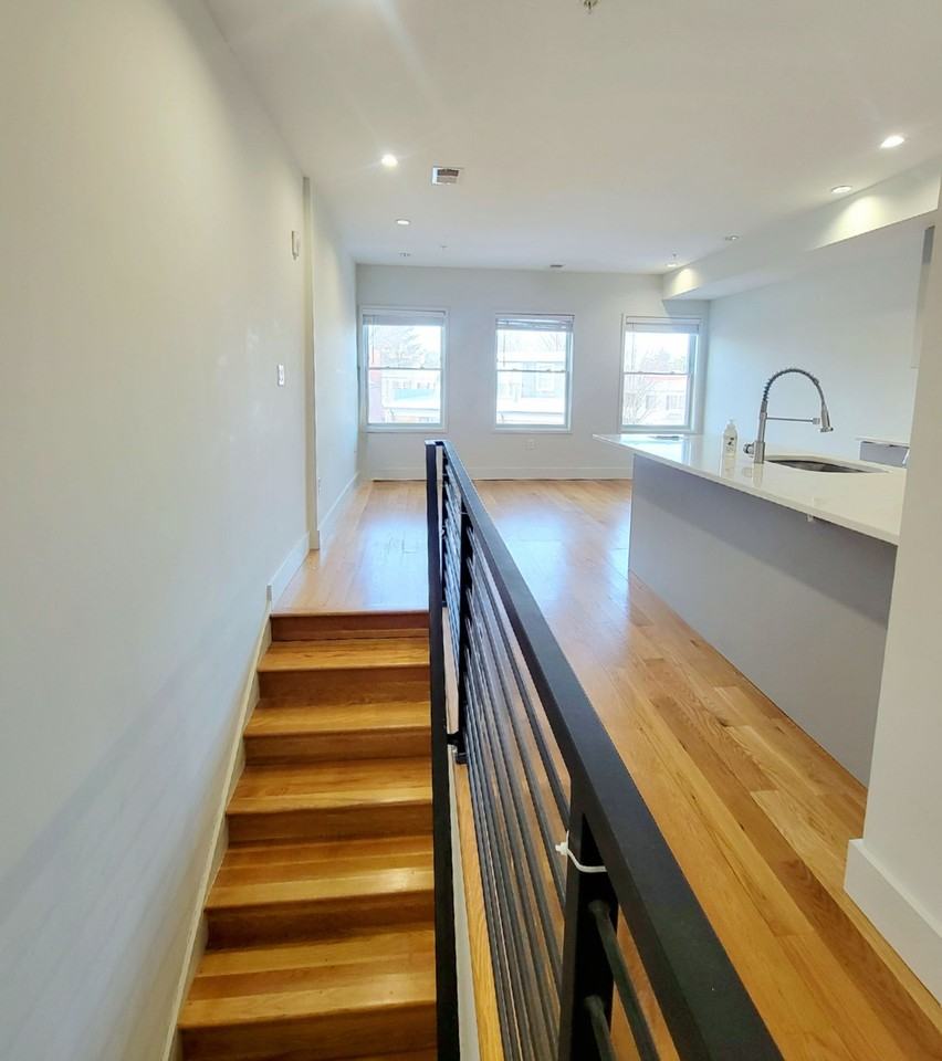 1728 Wisconsin Ave Nw #1 - Photo 4 of 13