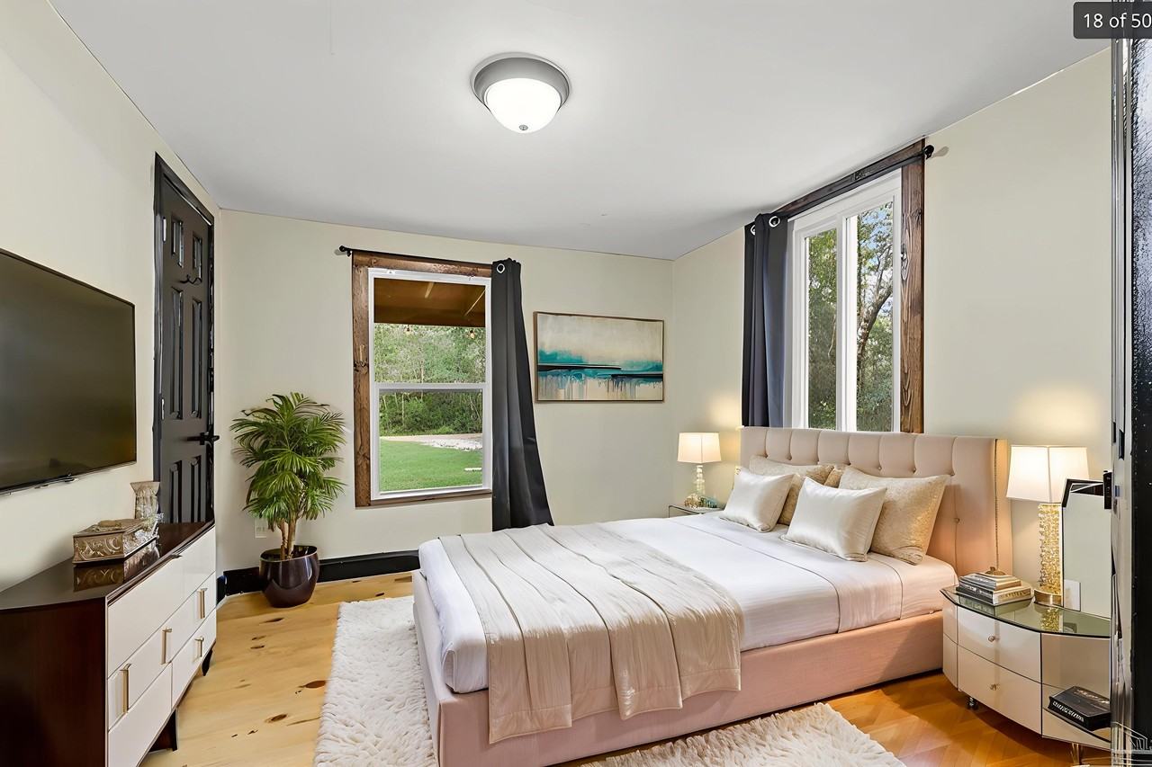 2989 N 5th Ave #NA - Photo 3 of 16