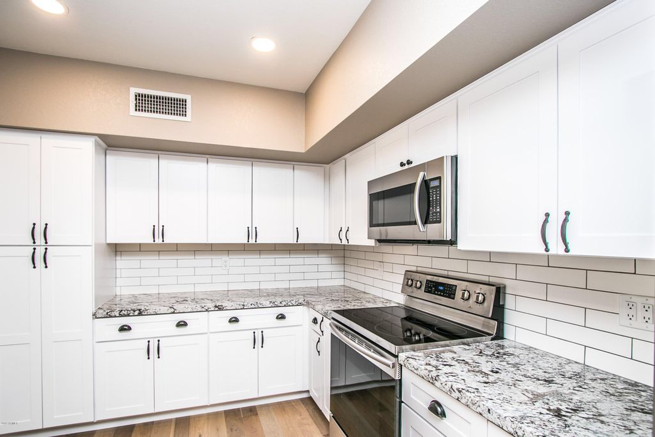 2312 W Comstock Dr #NA - Photo 5 of 11