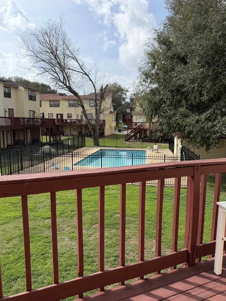 424 Indian Village Trl - Photo 3 of 17