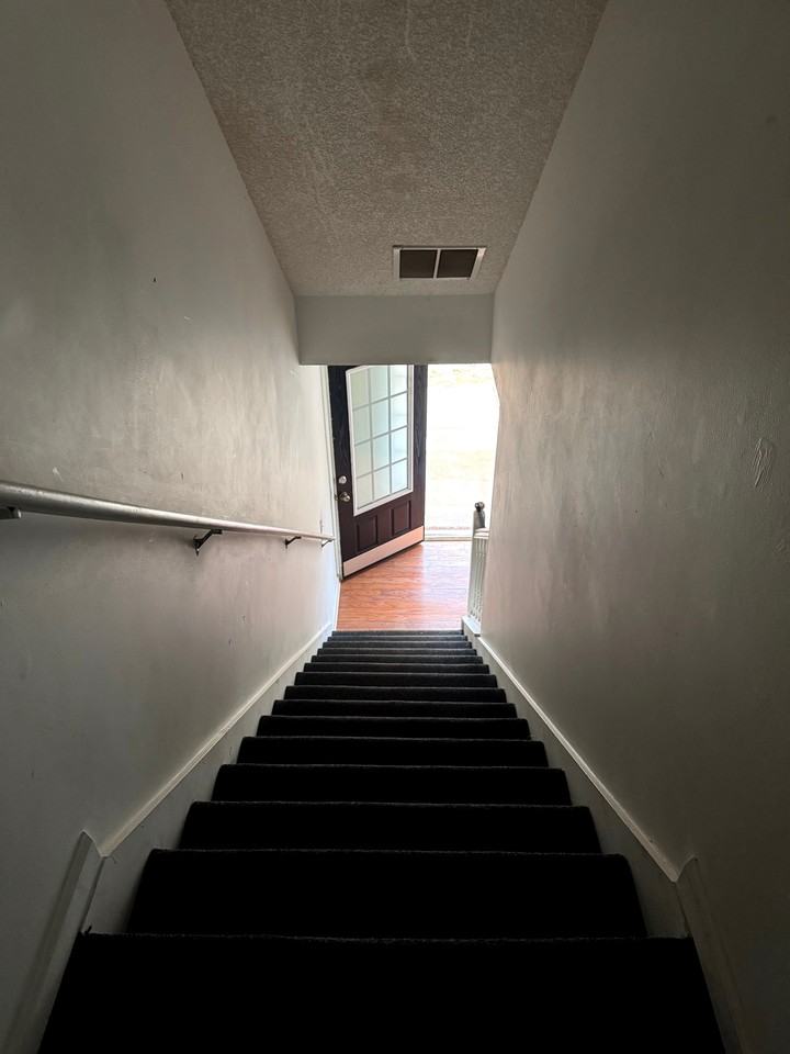 1925 Boatswain Dr #NA - Photo 7 of 12