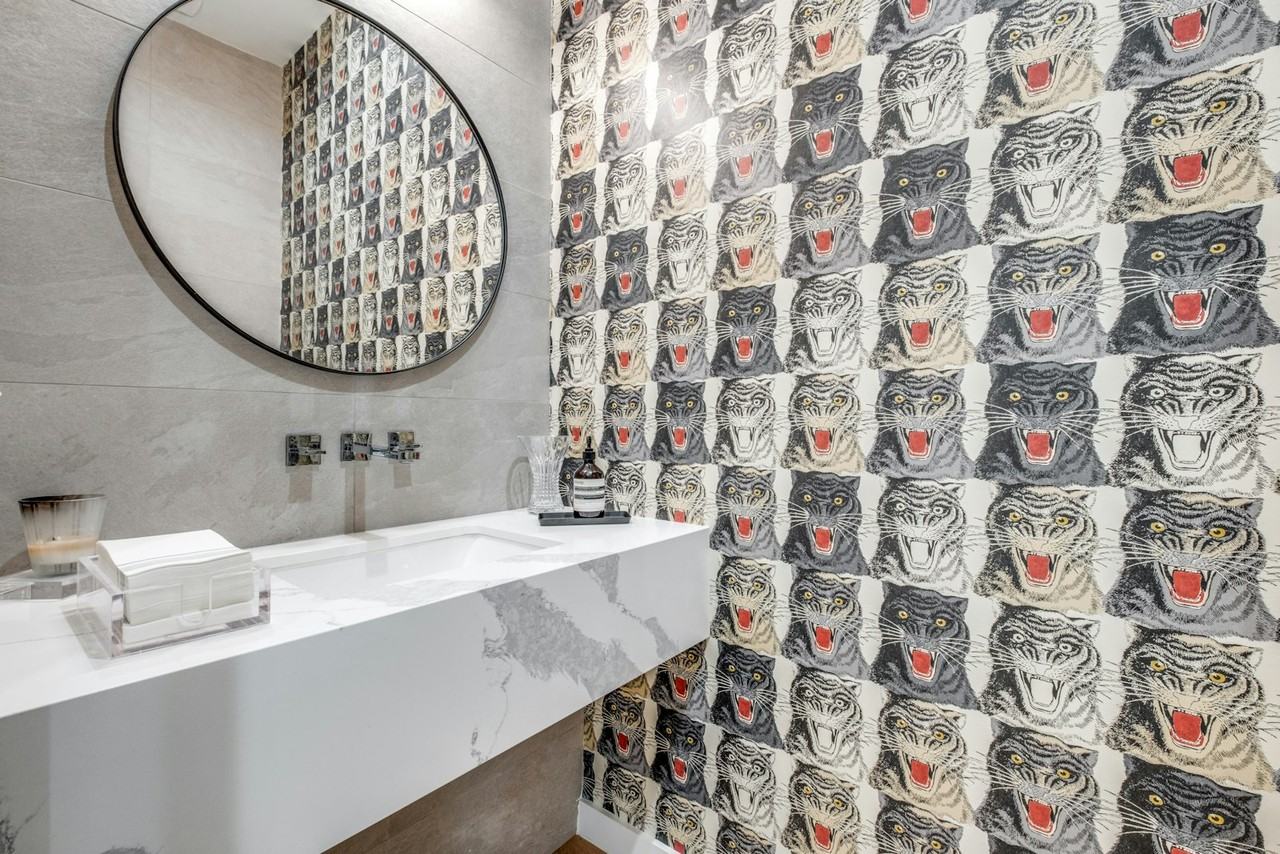 6113 Hudson Street - Photo 4 of 25