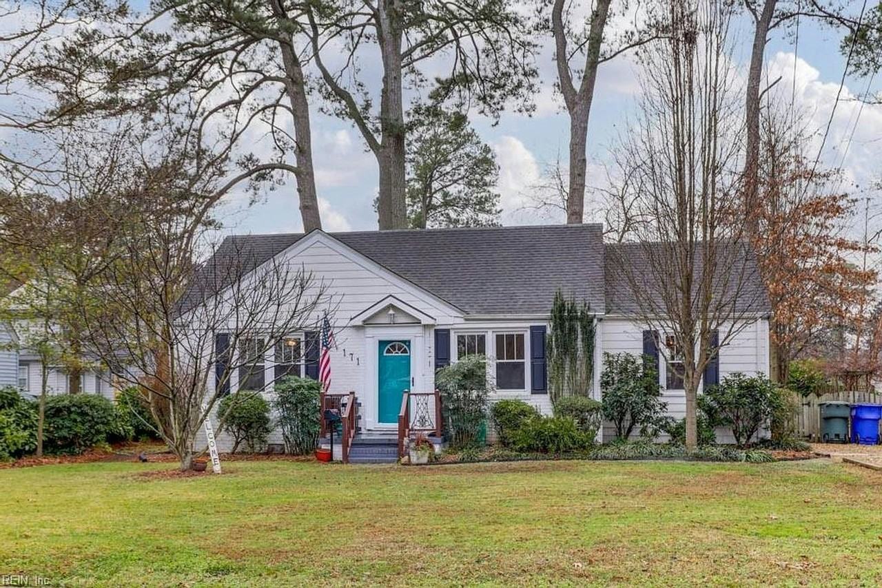 171 West Bay Avenue - Photo 2 of 25