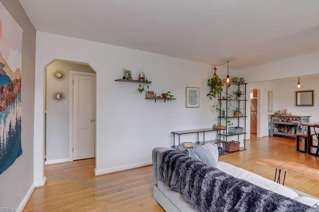 171 West Bay Avenue - Photo 6 of 25