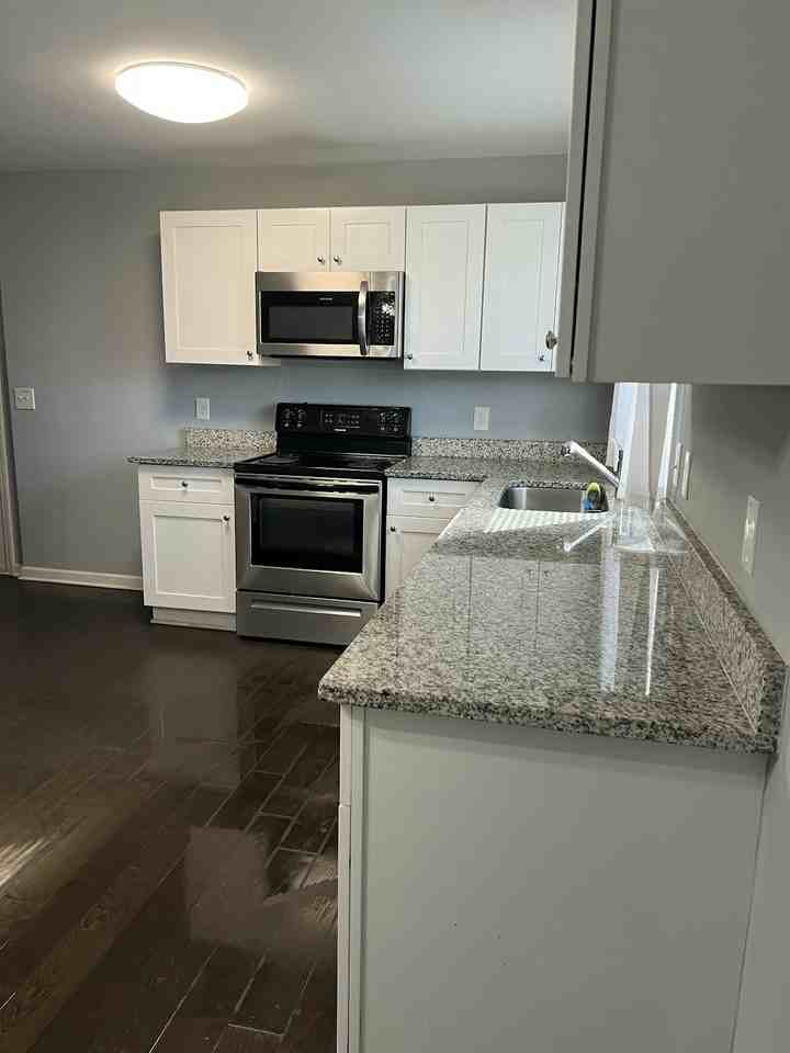 43 Finch Drive Southeast - Photo 2 of 17