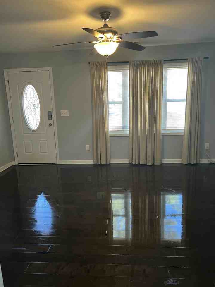 43 Finch Drive Southeast - Photo 4 of 17