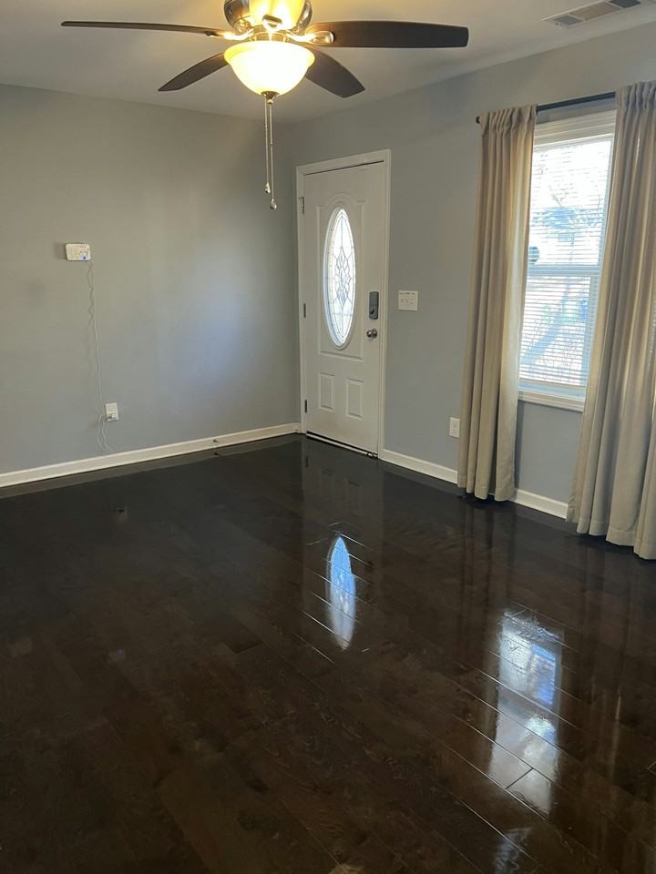 43 Finch Drive Southeast - Photo 5 of 17