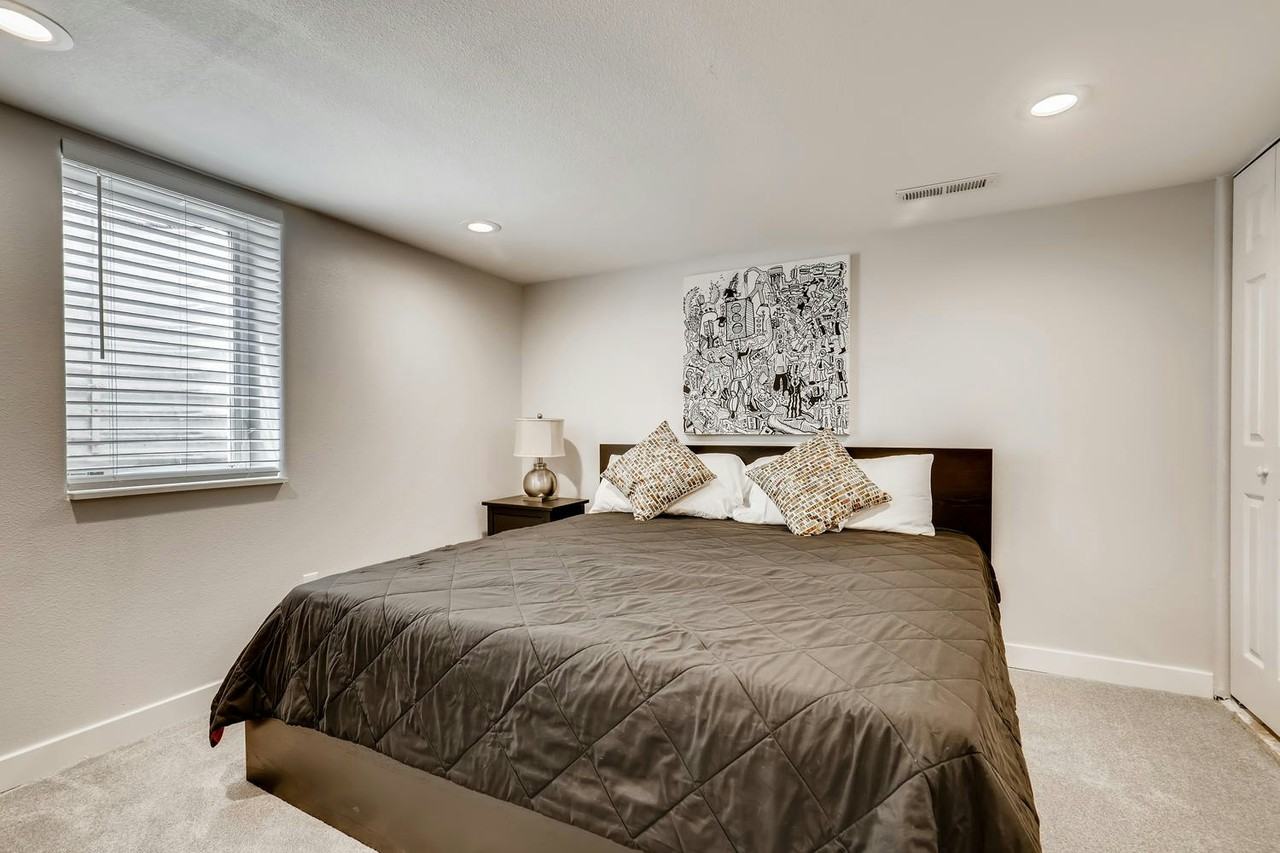 9875 East 22nd Avenue, Unit B (Basement Suite) - Photo 5 of 19