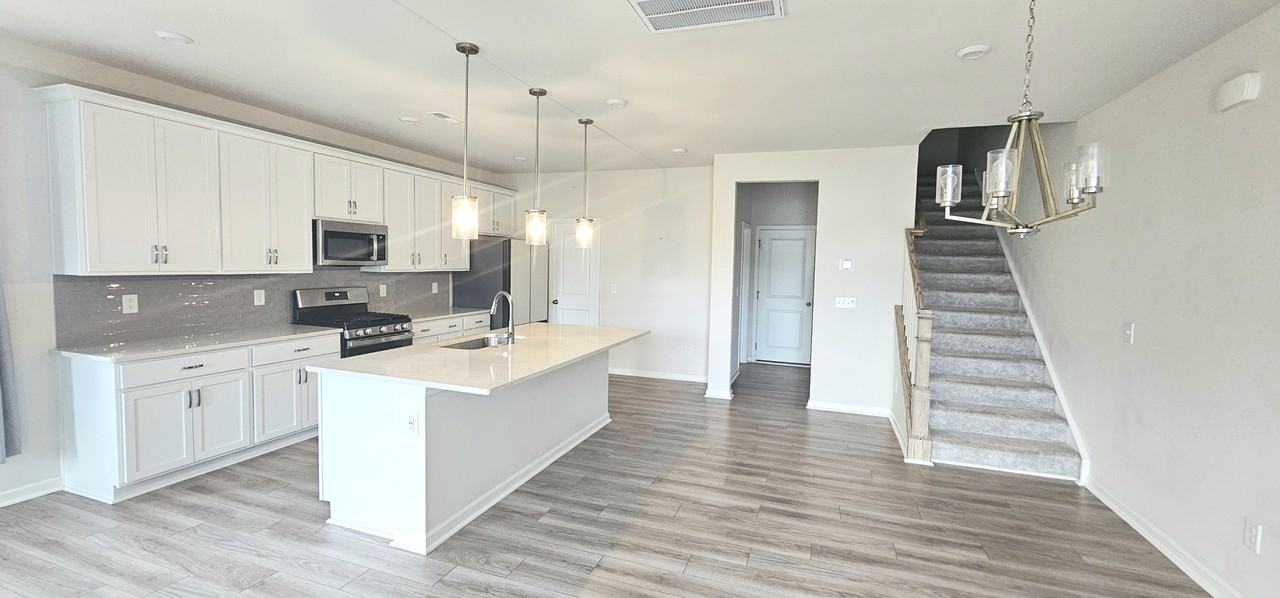 904 Kinsey Aly #1 - Photo 2 of 46