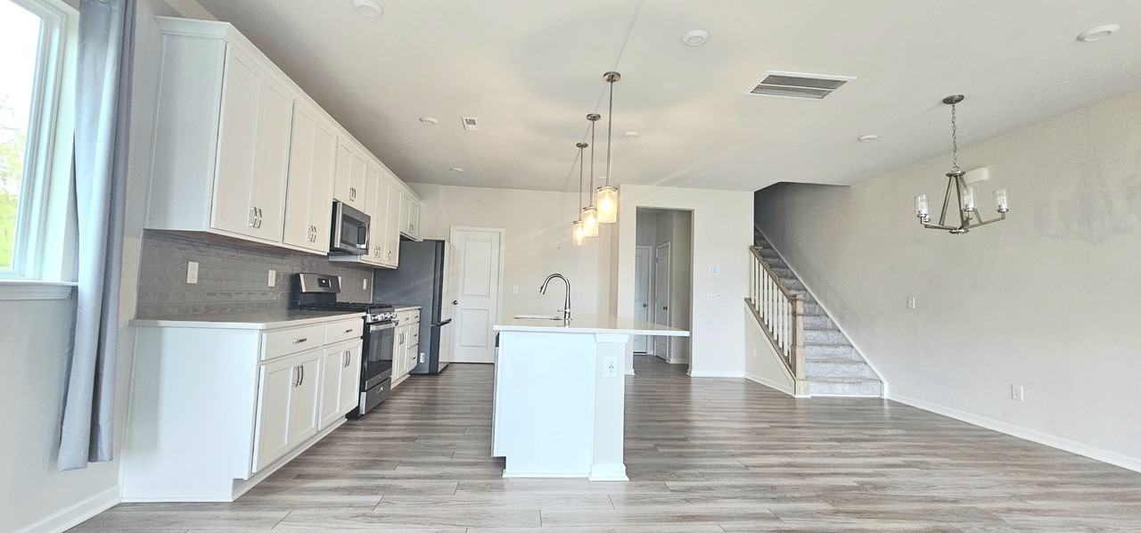 904 Kinsey Aly #1 - Photo 4 of 46