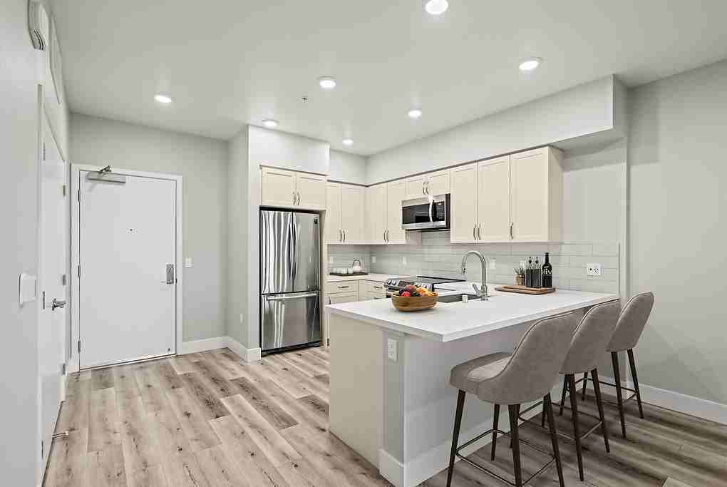 1250 Lakeside - Photo 7 of 50