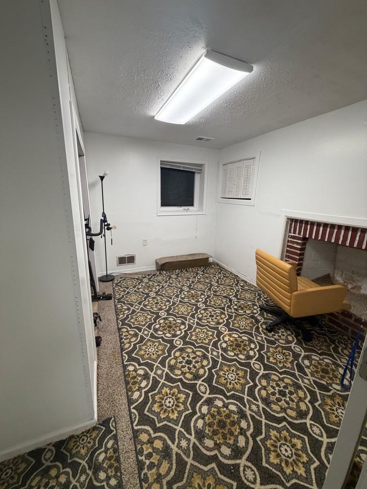 301 South Fillmore Street - Photo 7 of 17