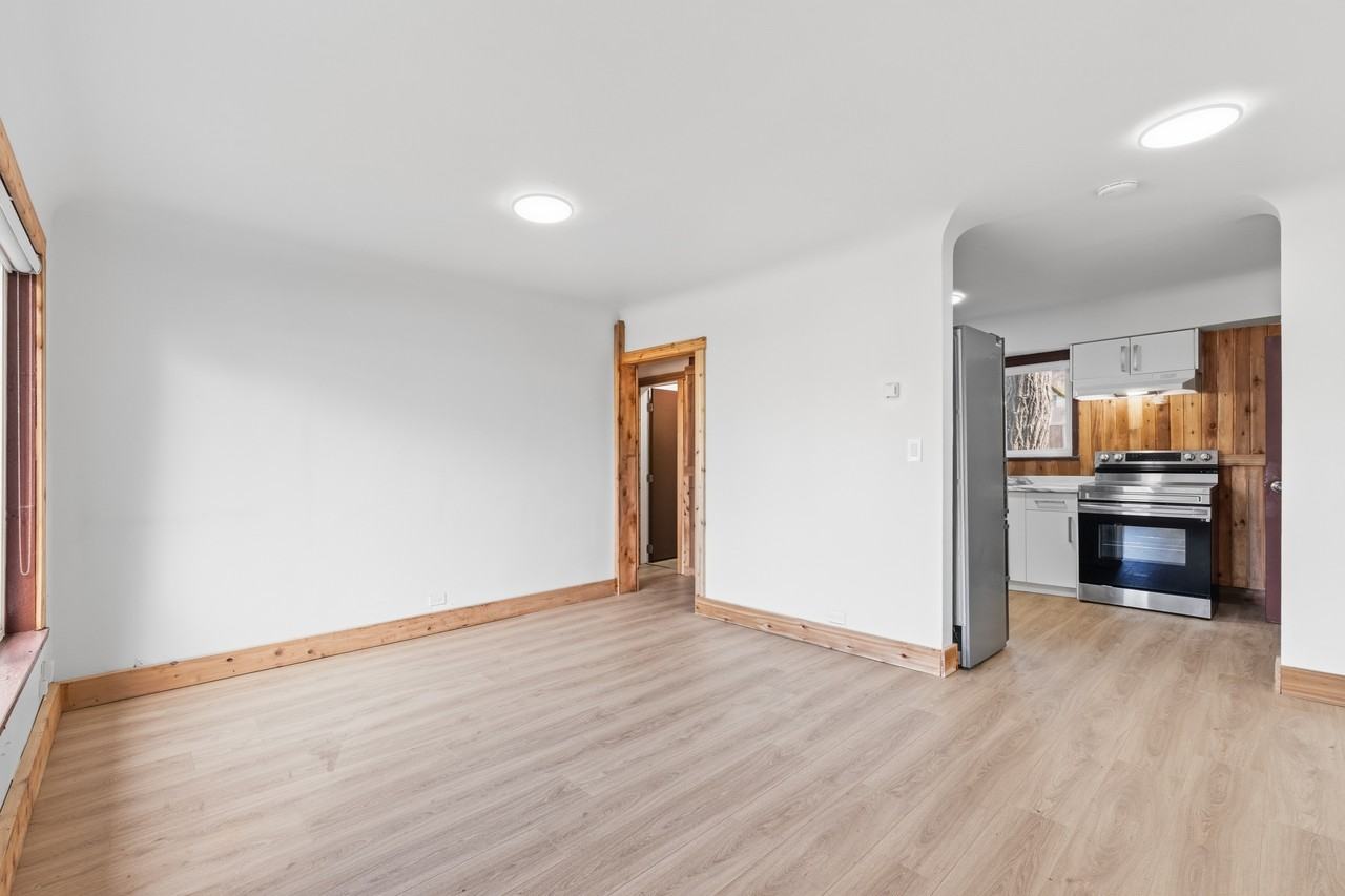 10420 139 Street - Photo 3 of 17