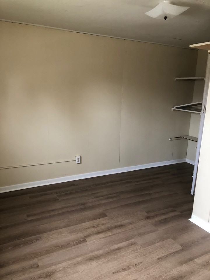 *Durant Heights Apt - Photo 2 of 3