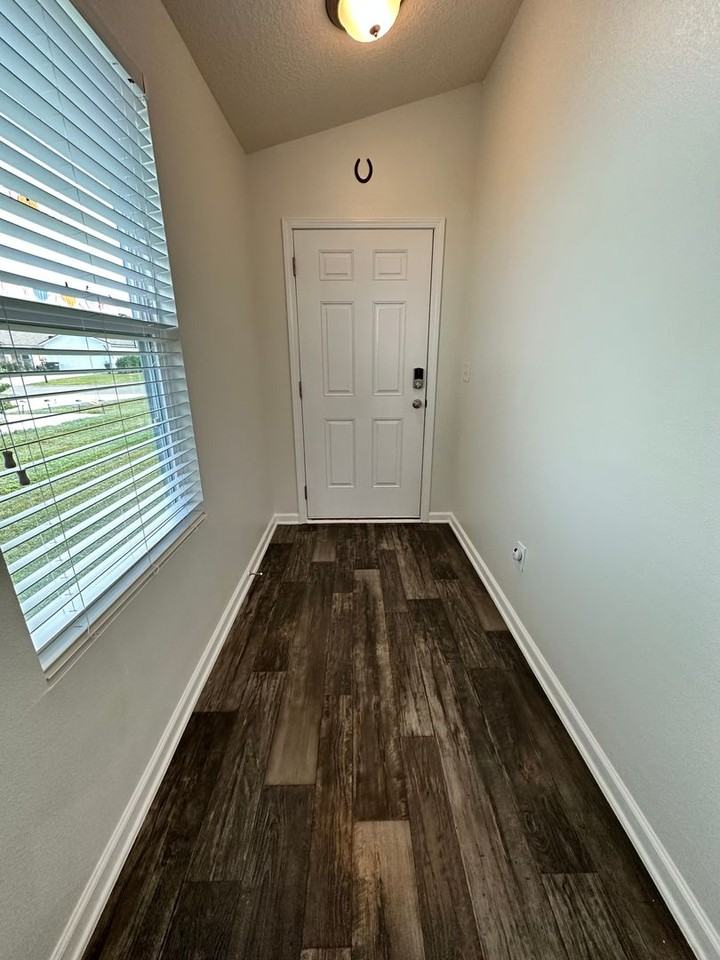 25 Fox Path - Photo 3 of 22