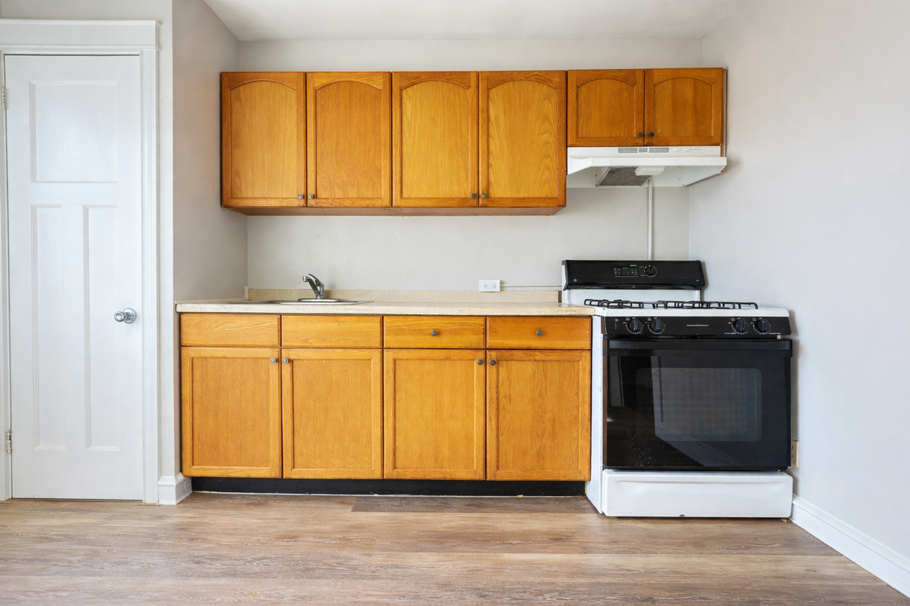 3535 Lyndale Ave - Photo 3 of 8