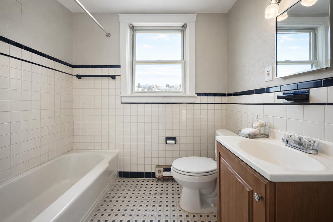 3535 Lyndale Ave - Photo 6 of 8