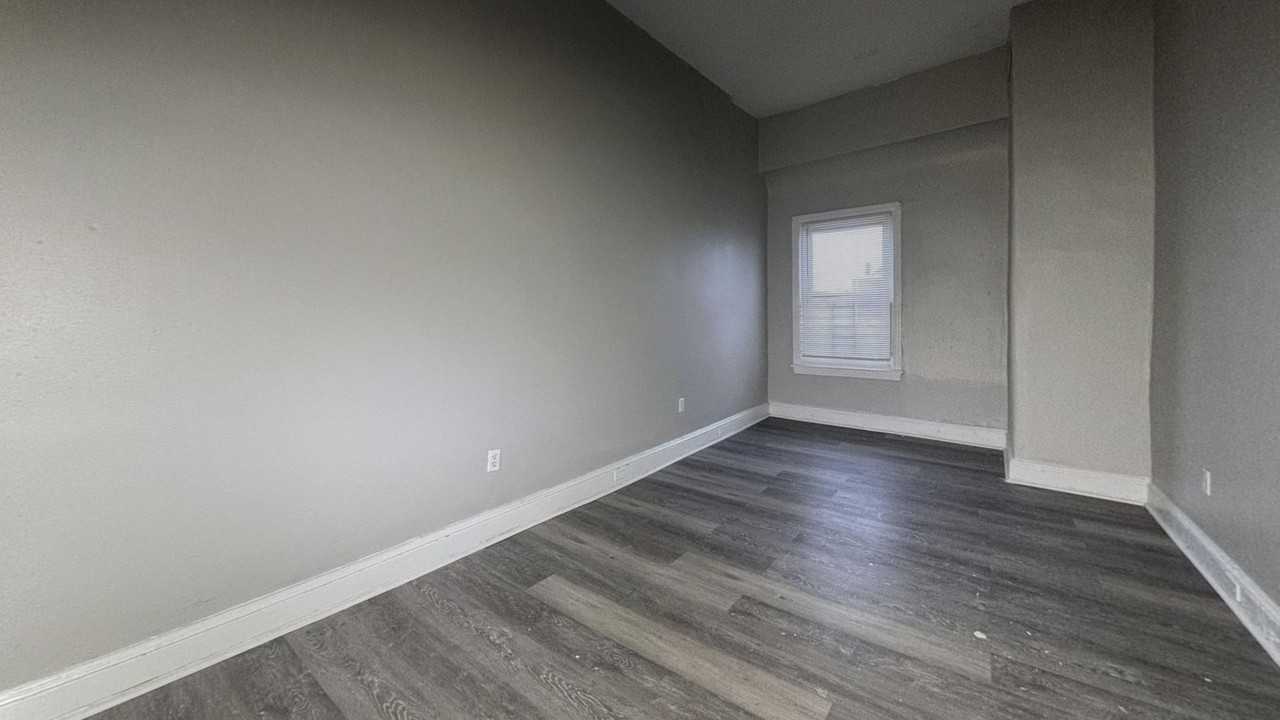 1701 N 20th St - Photo 6 of 12