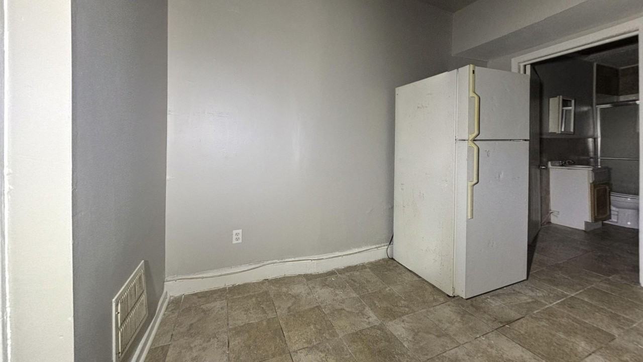 1701 N 20th St - Photo 7 of 12