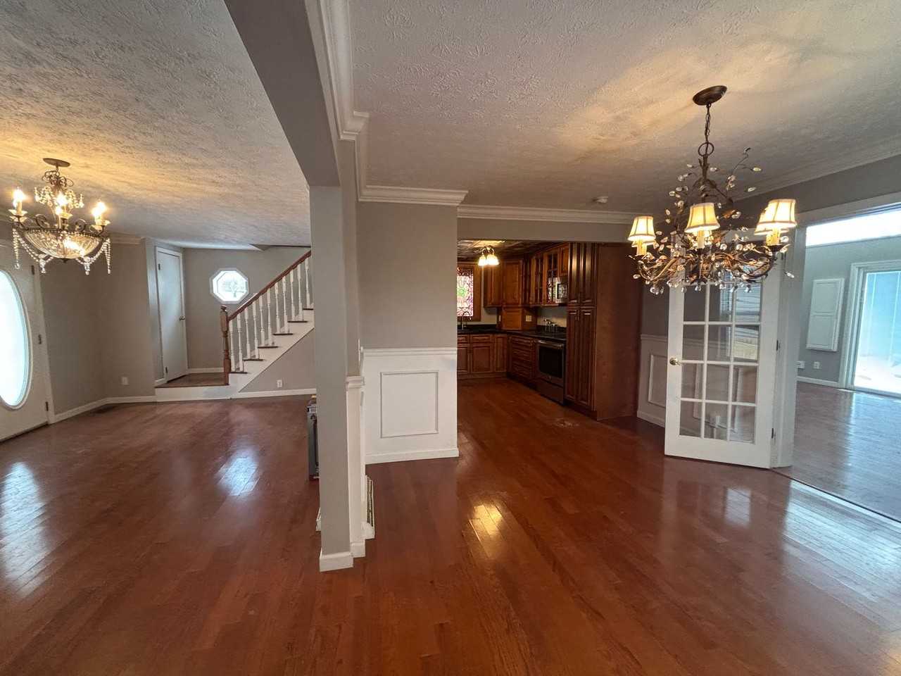 868 Iredell St - Photo 3 of 16