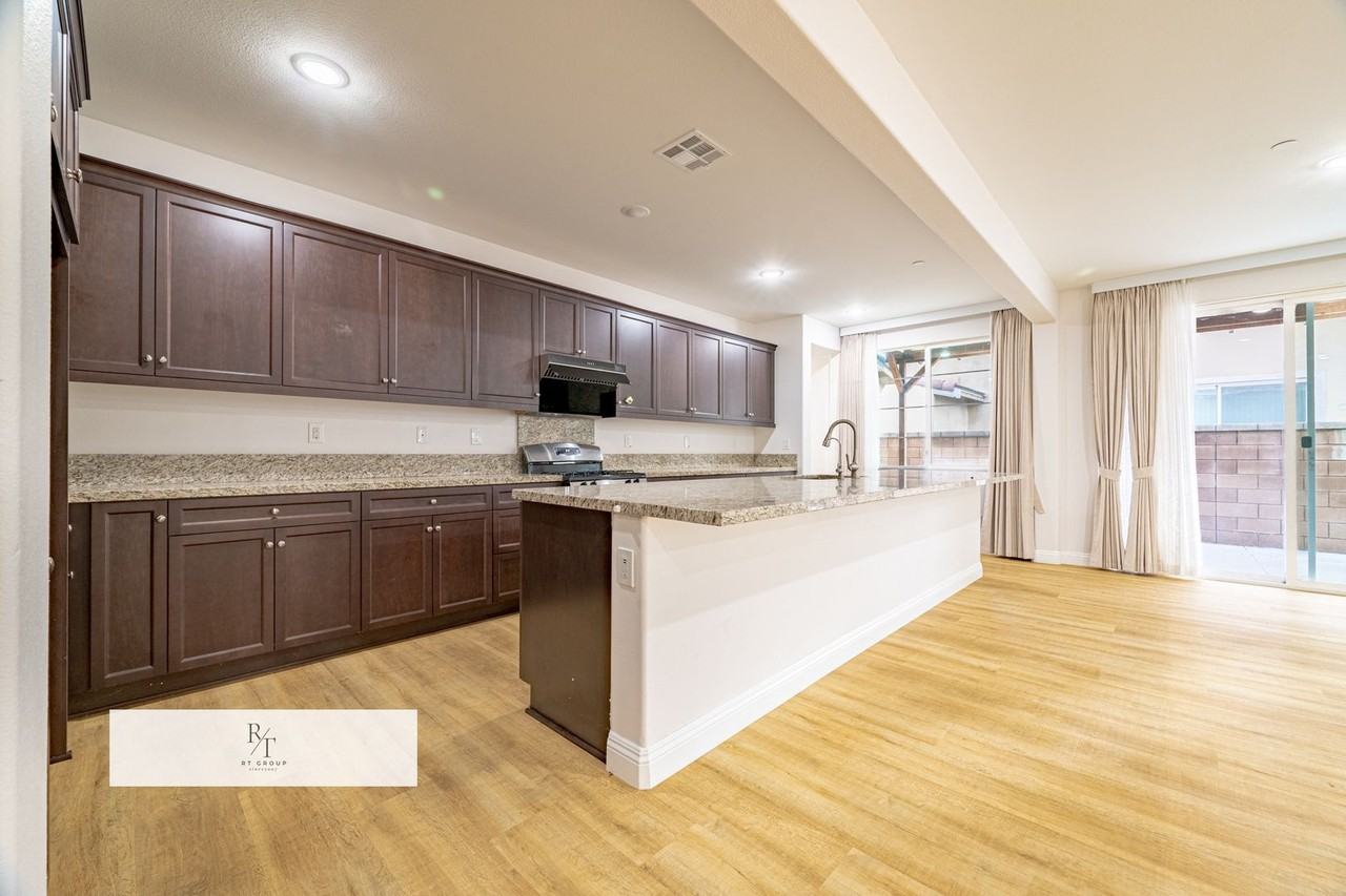 3152 E Olympic Dr - Photo 5 of 30