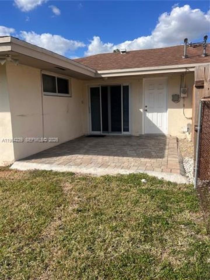 5782 Sw 61st St #5782 - Photo 2 of 22