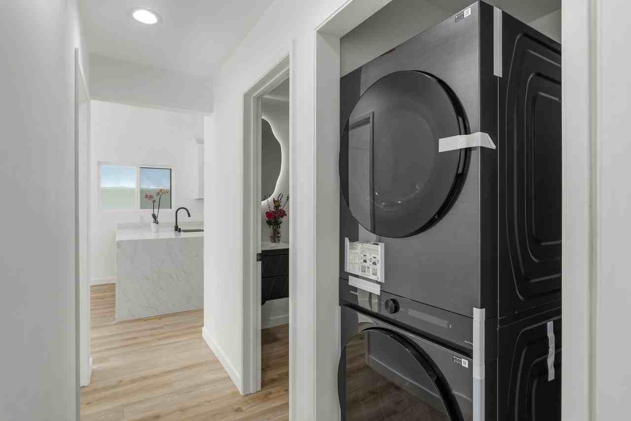 3684 Curlew St - Photo 5 of 12