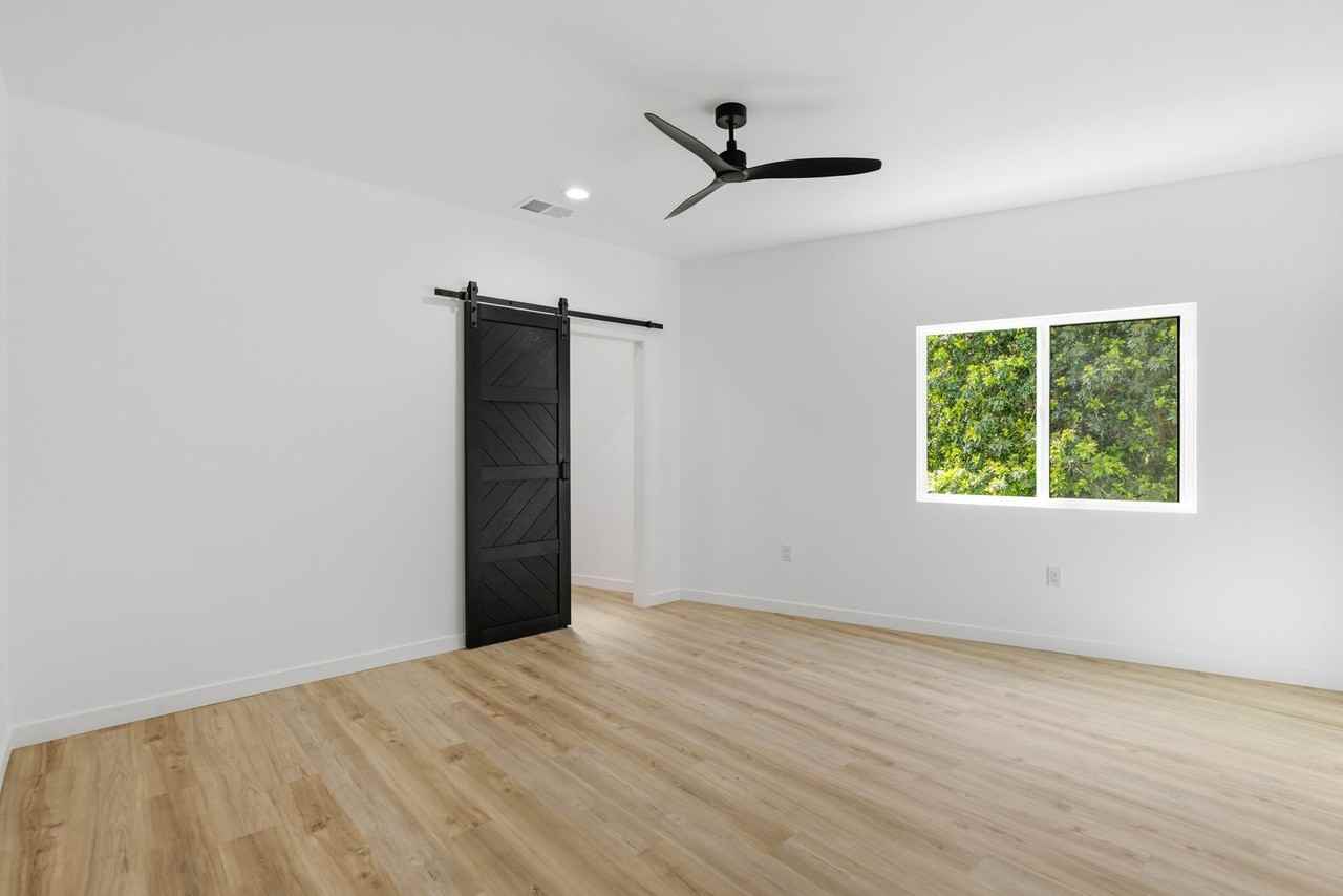 3684 Curlew St - Photo 7 of 12