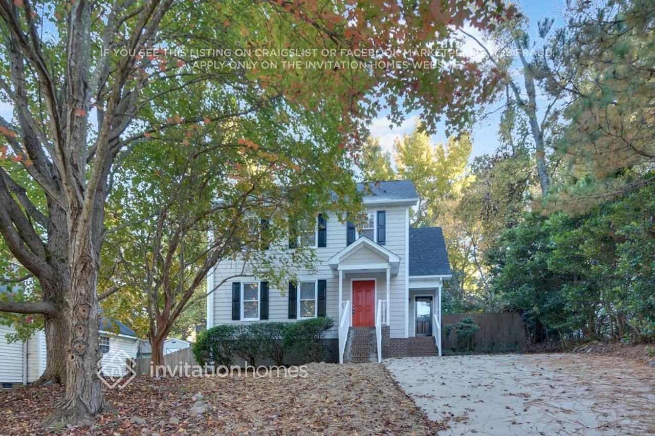 3925 Old Coach Rd - Photo 2 of 28