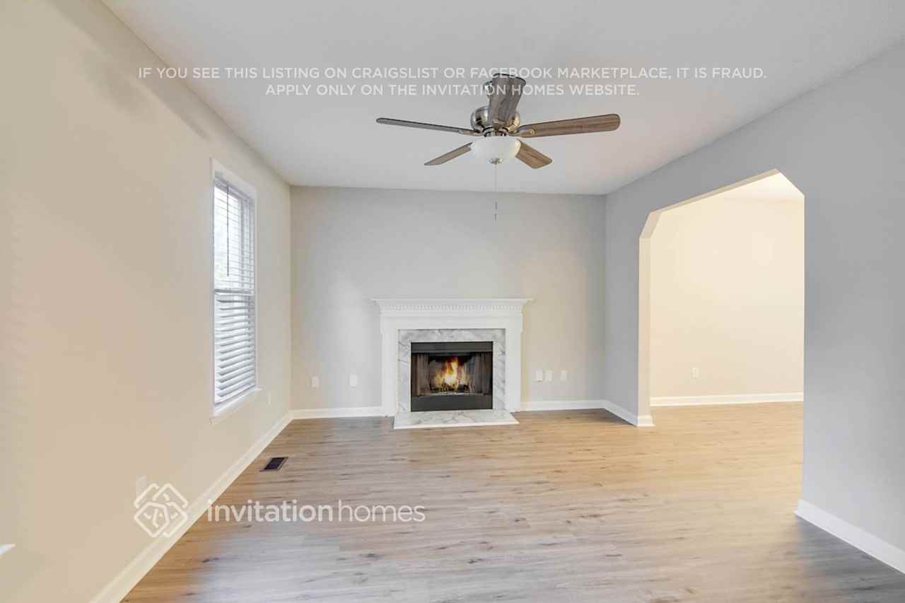 3925 Old Coach Rd - Photo 6 of 28