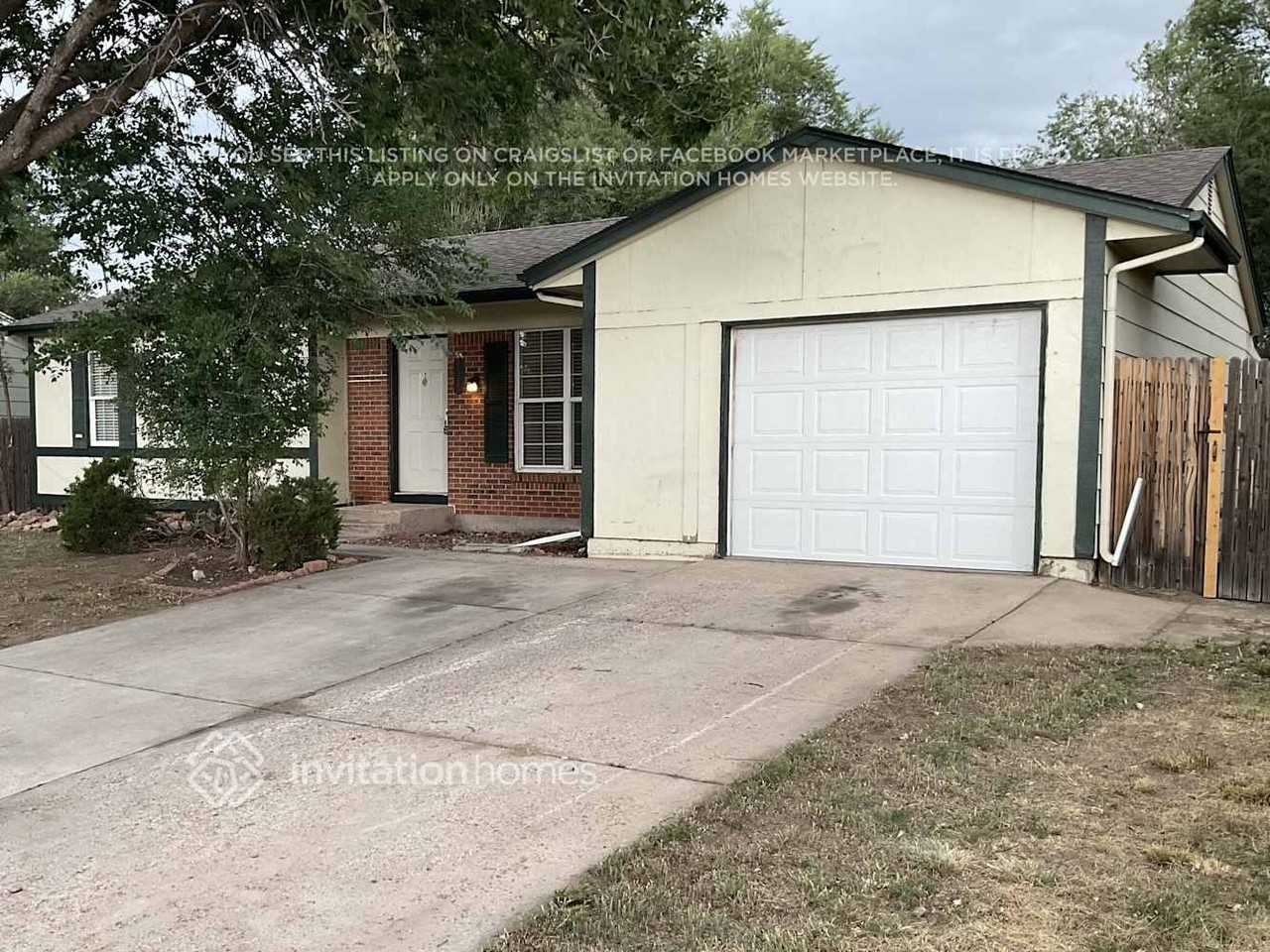 4518 Wordsworth Cir S - Photo 2 of 15