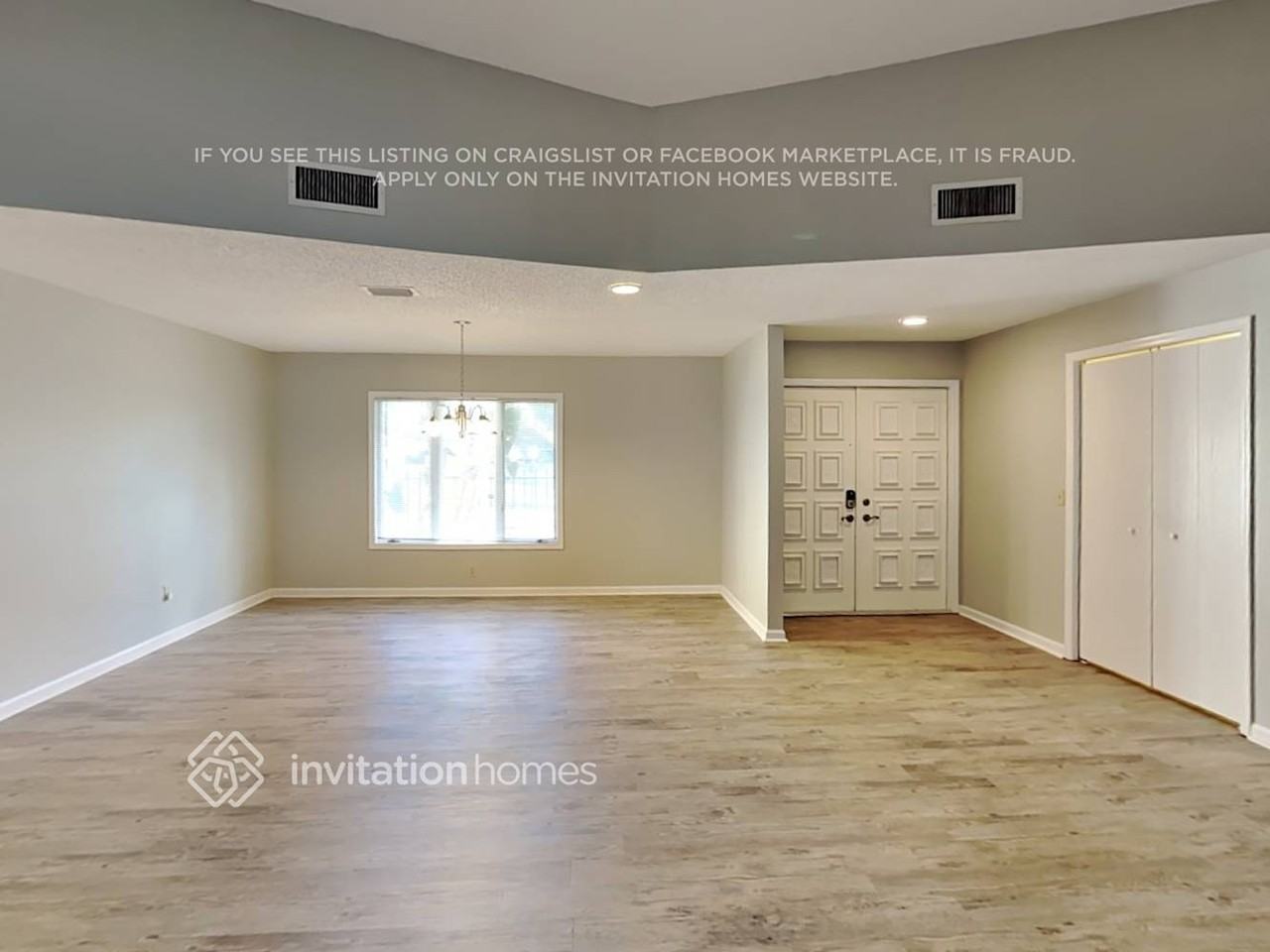 9212 Regents Park Dr - Photo 4 of 19