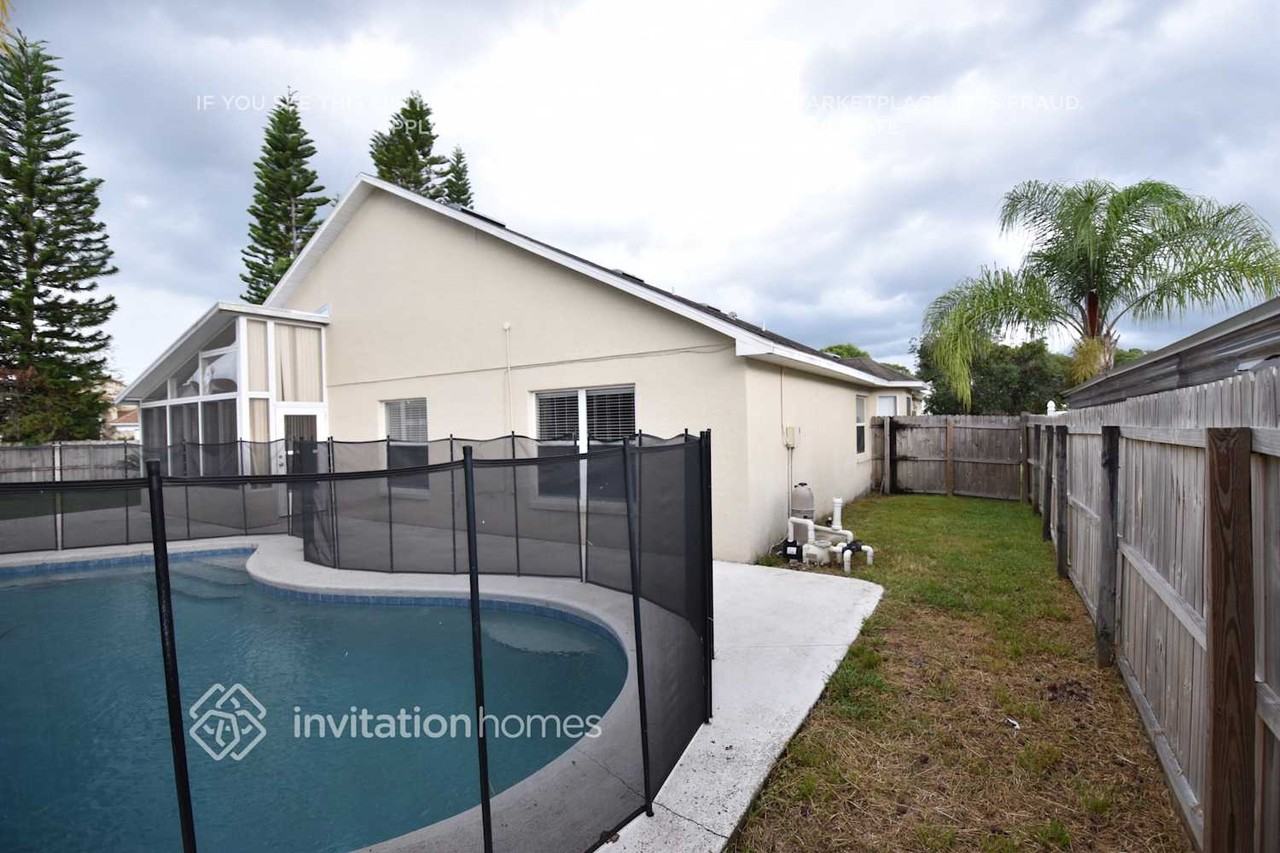 1021 Empress Ln - Photo 7 of 11