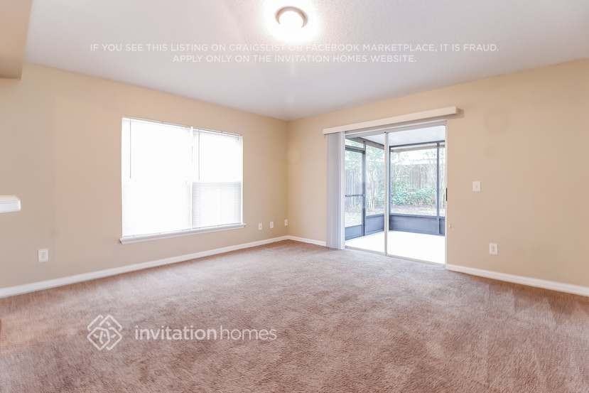 4508 Stable Dr - Photo 4 of 21