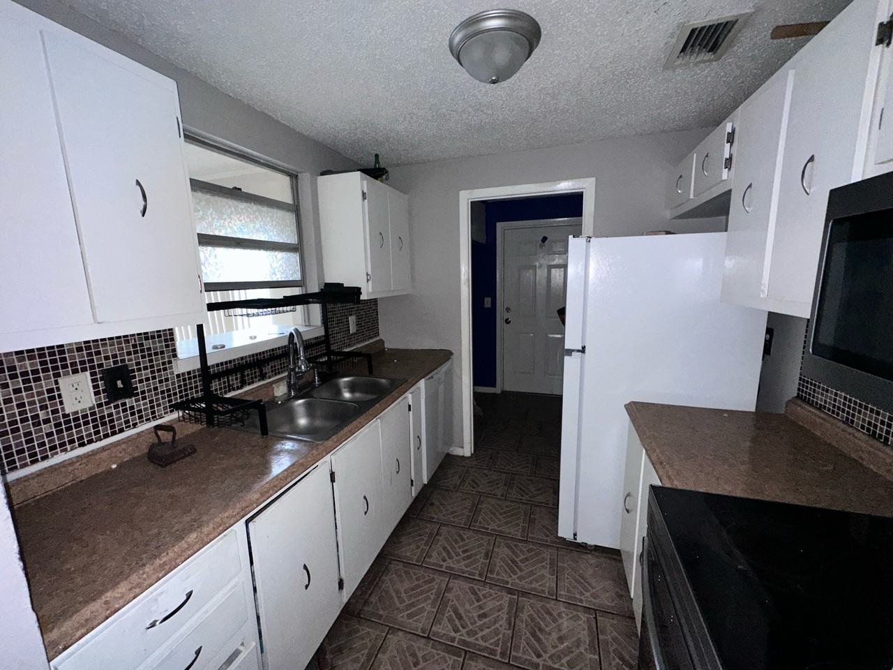 263 Almansa Rd #1 - Photo 7 of 10