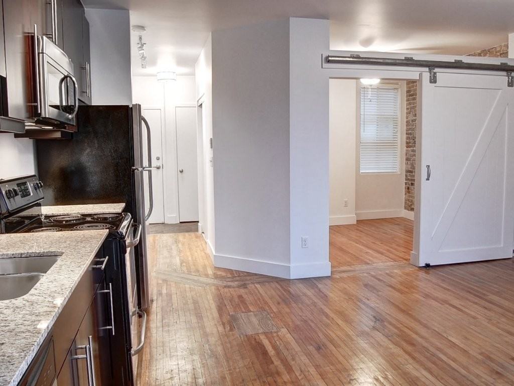 91 Ontario St S - Photo 5 of 11