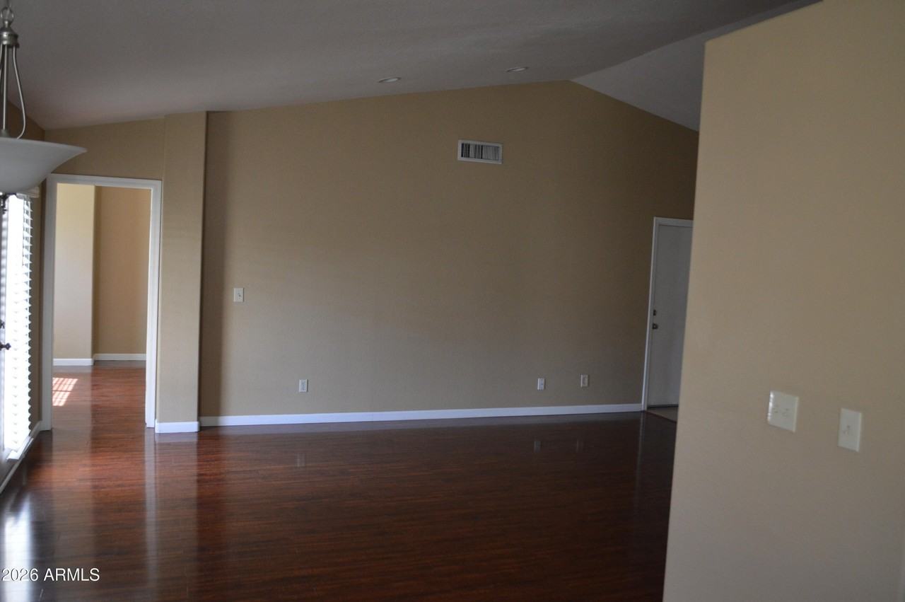 4235 E Windmere Dr - Photo 2 of 11