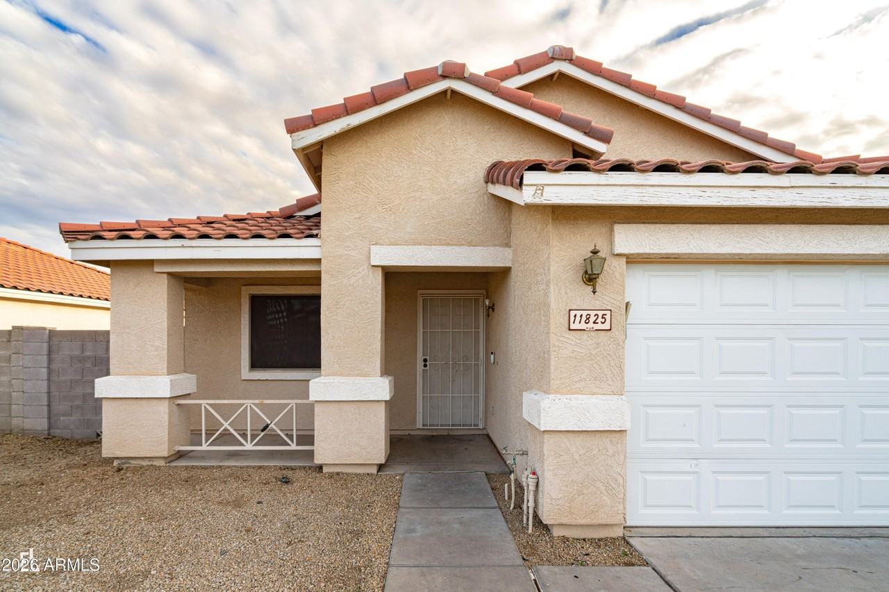 11825 W Edgemont Ave - Photo 4 of 27