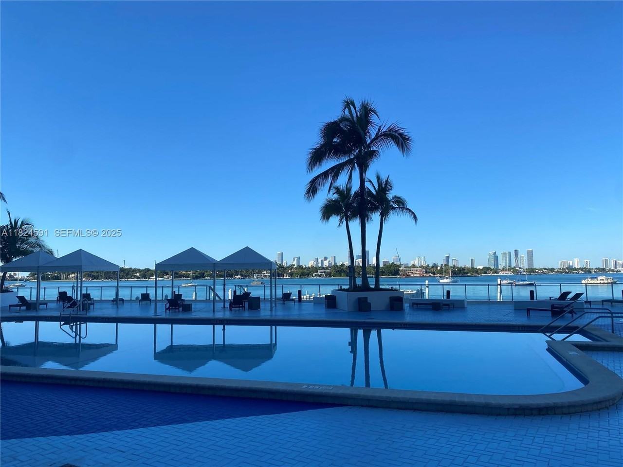 1035 West Avenue #707 - Photo 2 of 6