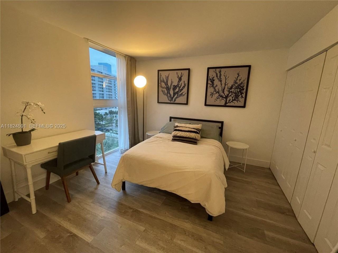 1035 West Avenue #707 - Photo 3 of 6