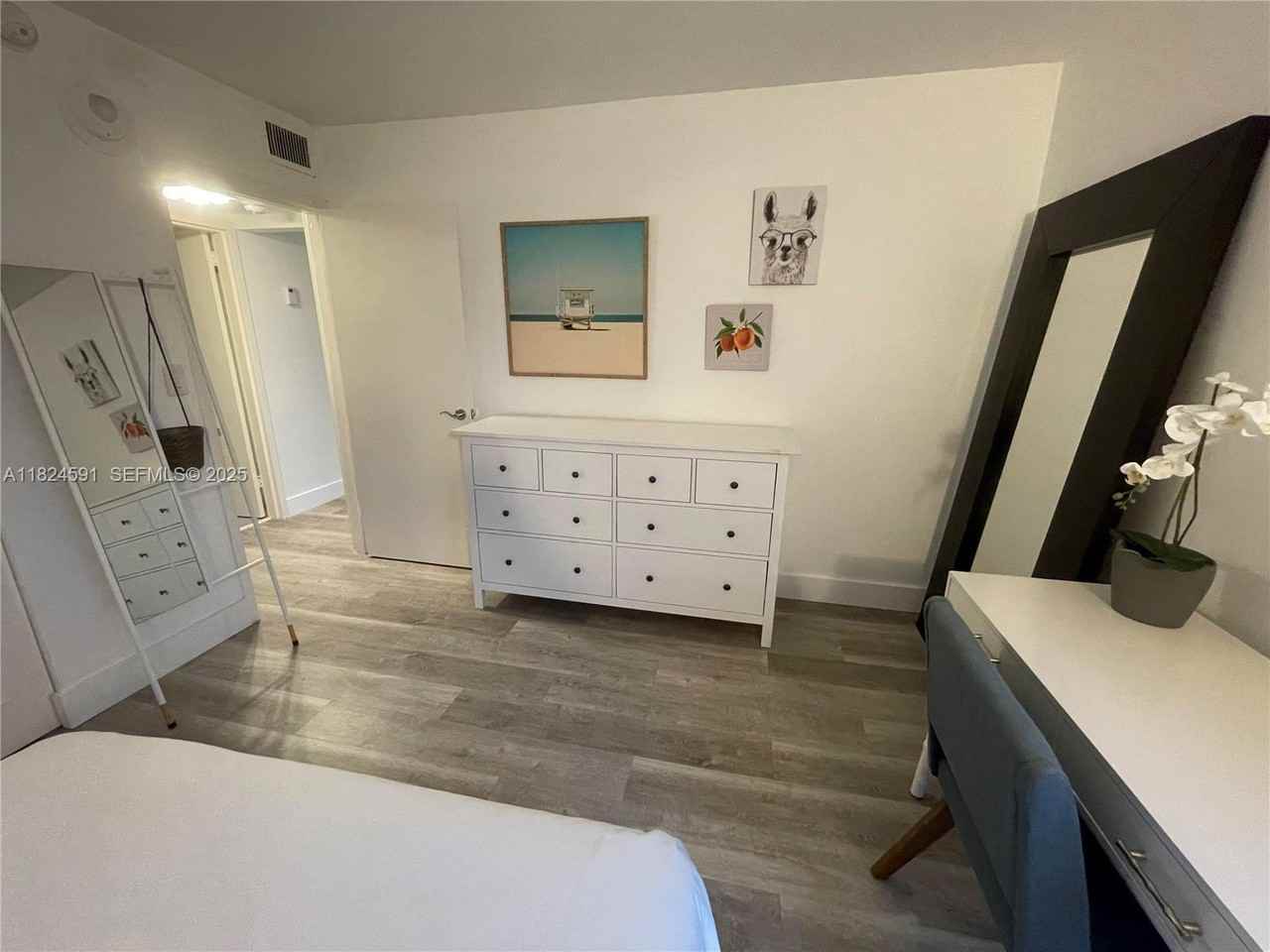 1035 West Avenue #707 - Photo 6 of 6