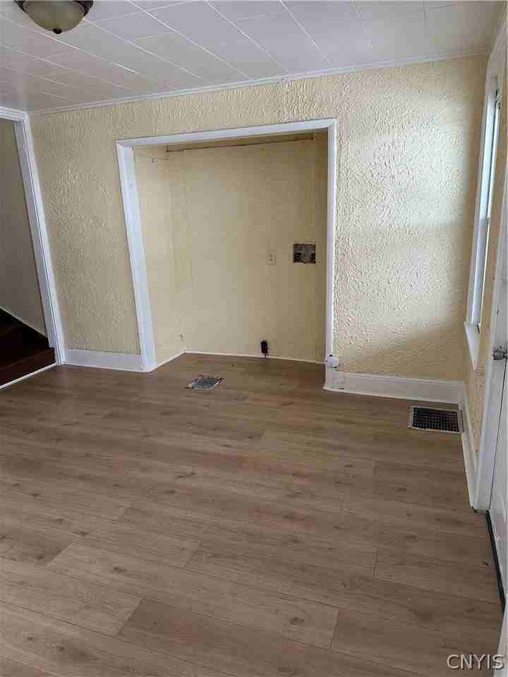 705 N James St Apt 3 #3 - Photo 3 of 15