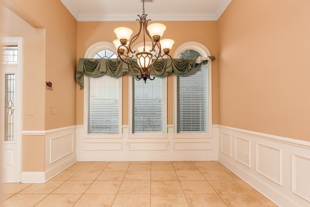 205 Utopiate Ct - Photo 3 of 49